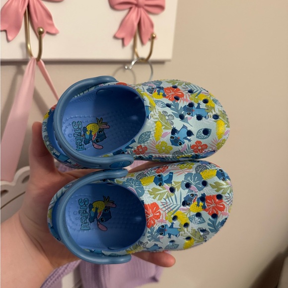 Stitch Crocs - Picture 3 of 5